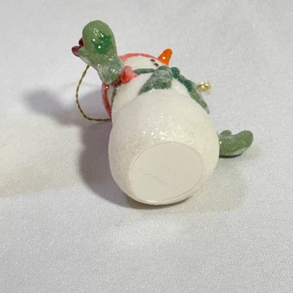 New Welcome Friends 2007‎ Snowman Hallmark Christmas Ornament in box Redbird